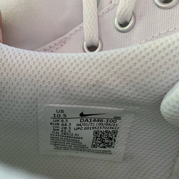 Nike sneakers - Picture 5 of 6